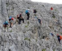 al cordino delle scalette sul Catinaccio sud